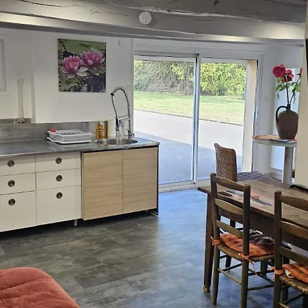 Domaine Normence En Baie Du Mont St Michel Marcilly (Manche)