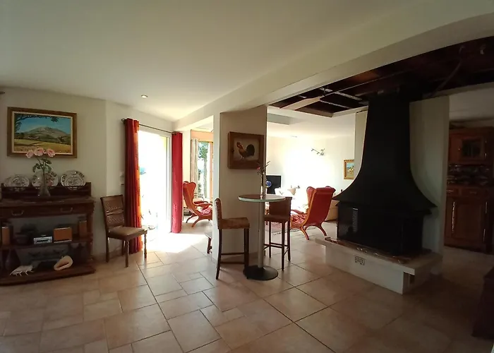 Domaine Normence En Baie Du Mont St Michel Marcilly (Manche)